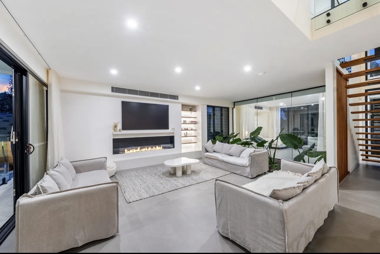 Hope Island Home Renovation - Hope Island, Gold Coast project by Orange Projects