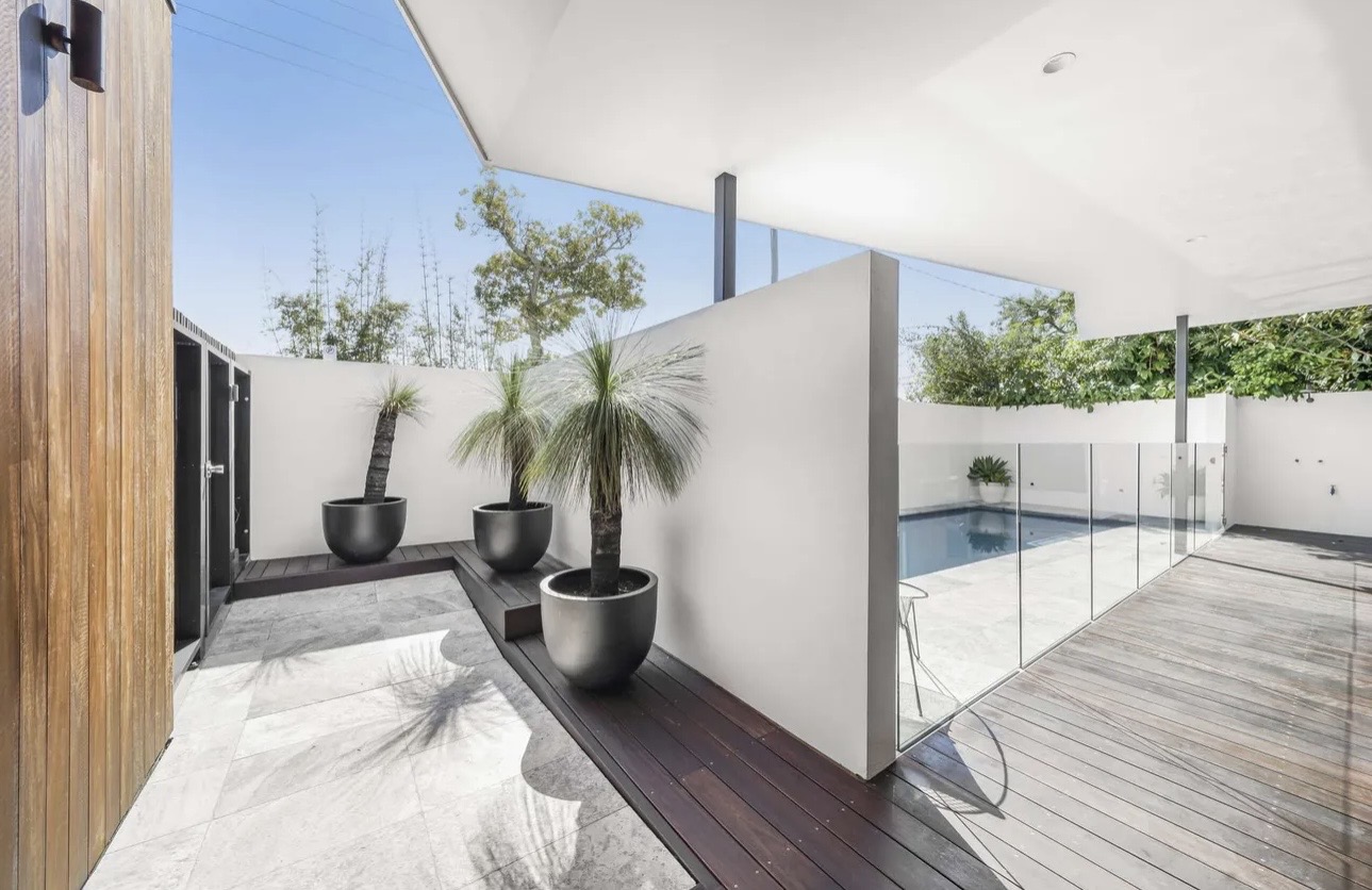 Mermaid Waters Pool Decking - Mermaid Waters, Gold Coast project by Orange Projects